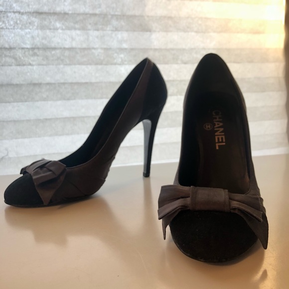 So Elegant and Sexy Chanel Heels! - Picture 3 of 5